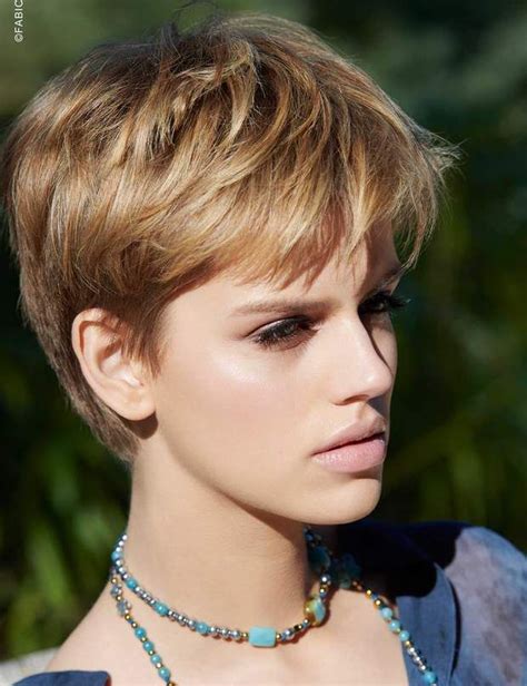 modele coiffure cheveux courts|coupes courtes qui rajeunissent.